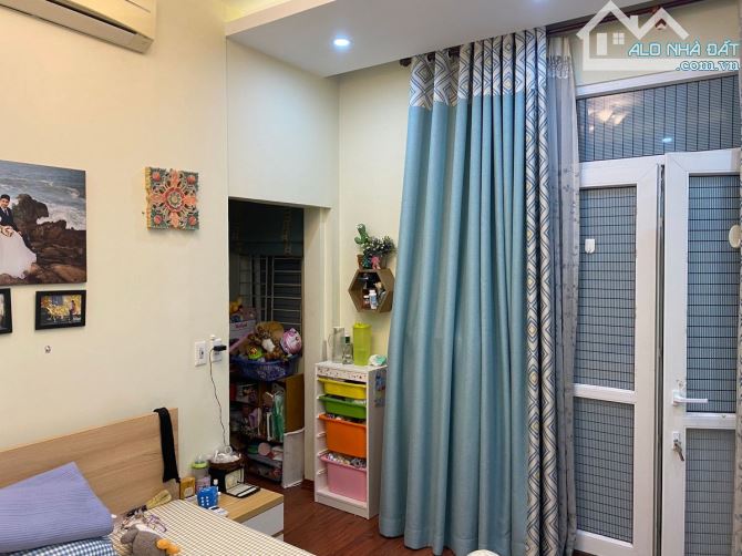 Bán nhà phố Trần Hữu Tước,gần Hồ Đắc Di,Nam Đồng, Nguyễn Lương Bằng, Đống Đa. Giá: 25 Tỷ - 2