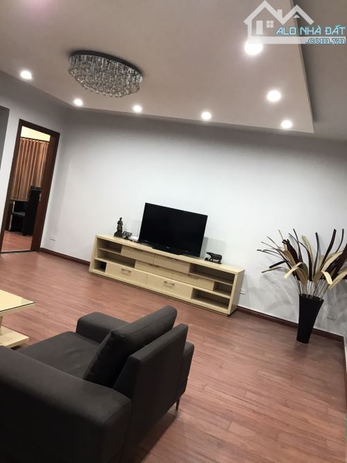 Cho thuê chung cư N05 Hoàng Đạo Thúy, 152m2, 3PN, đầy đủ nội thất đẹp và sang trọng, 19 tr