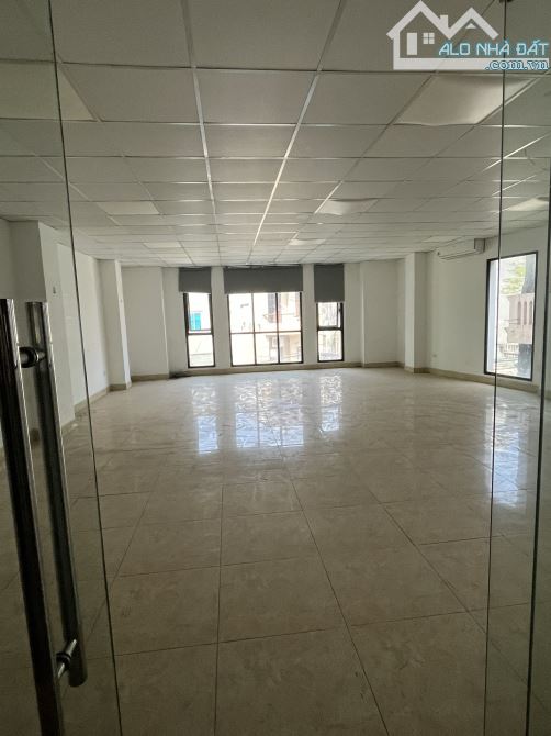 Cho thuê văn phòng Mễ Trì Thượng- Đại Lộ Thăng L, diện tích 100 m2/tầng, sàn thông  thoáng - 1