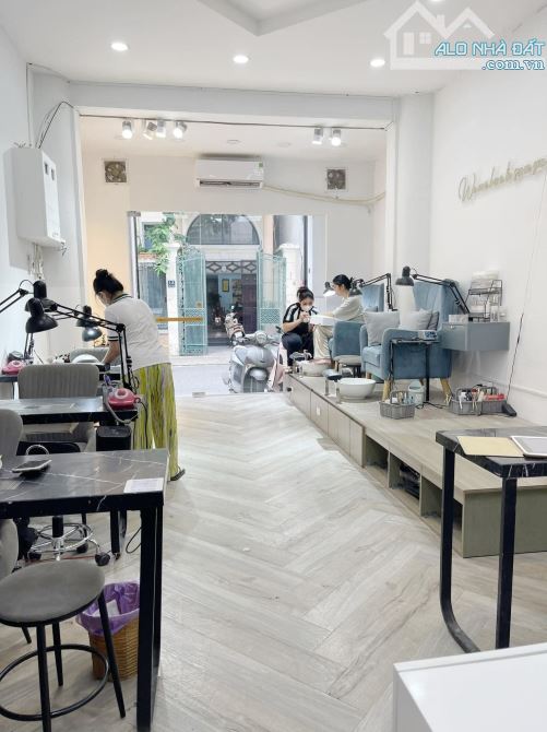 Giảm sâu 4 tỷ, bán nhanh nhà mặt tiền khu cư xá Đô Thành, 4 tầng, thu nhập cao - 1