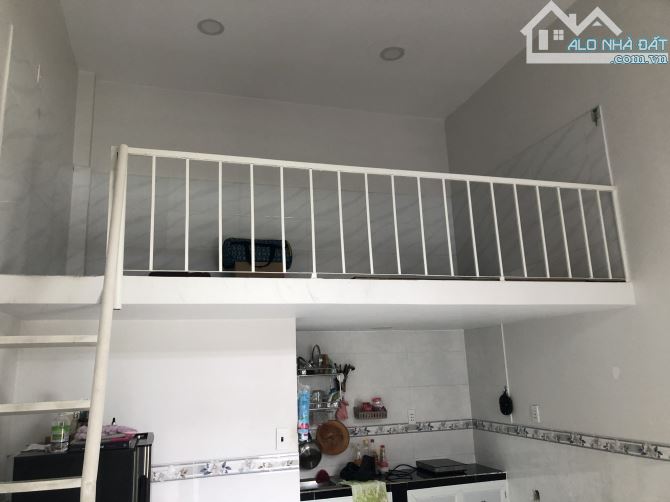 Căn hộ dịch vụ 9 phòng đường 79, Phước Long B, Q9 - Dt: 6 x 18  = 110m2 - 4