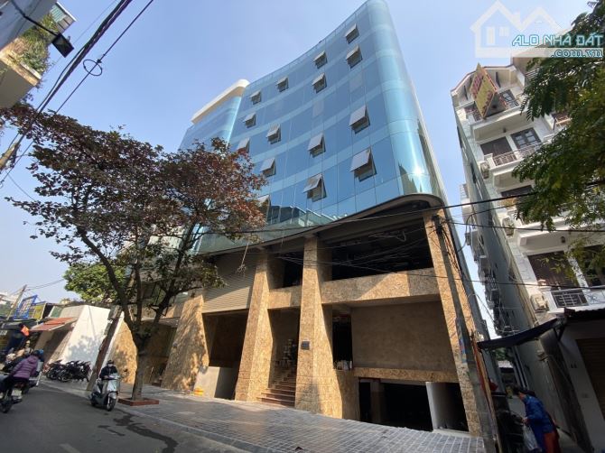 Bán tòa nhà VIP 9 tầng mp Hoàng Ngân_Lê Văn Lương Dt 400m2 Mt16m. Giá 240 tỷ