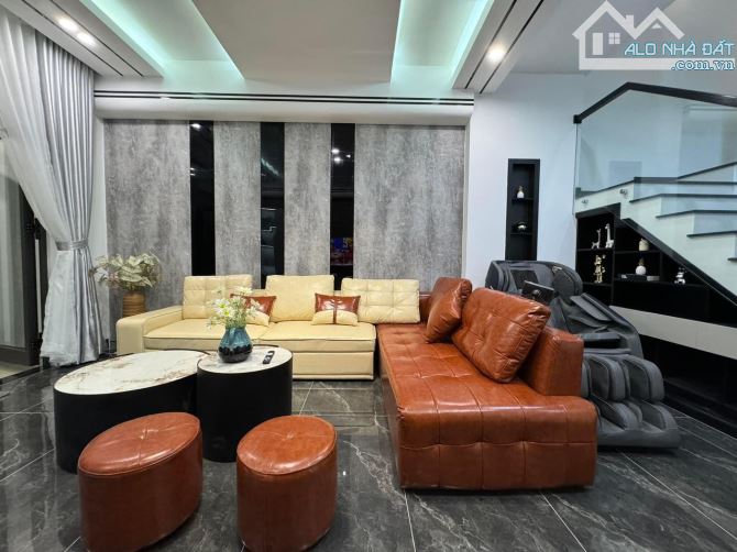 cần bán gấp nhà Nguyễn Đình Chiều khu đô thị Nam Việt Á, Đà Nẵng