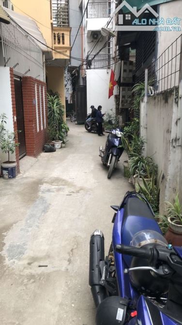 Bán nhà ngõ 199 Hồ Tùng Mậu,Cầu Diễn,Nam Từ Liêm. ô tô đỗ. Gần Thương Mại. Giá: 9,1 Tỷ