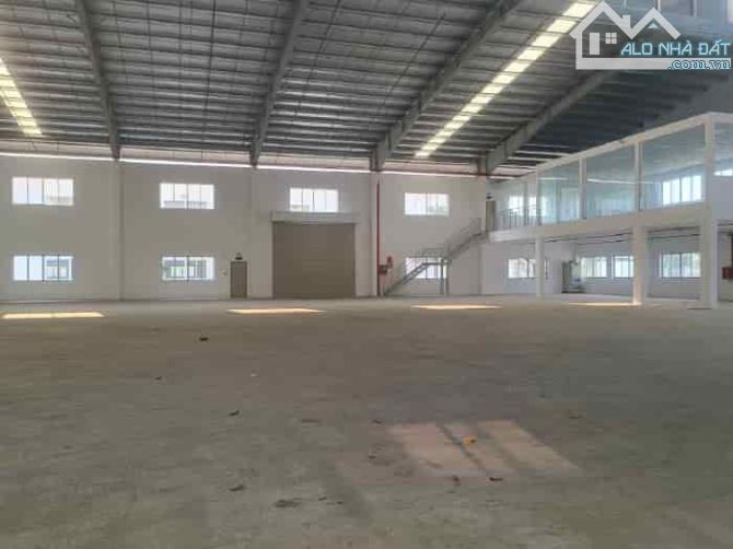 Cho thuê 3.200 m2 , 6400 m2  kho xưởng mới trong KCN Bến Cát , Gía rẻ cạnh tranh