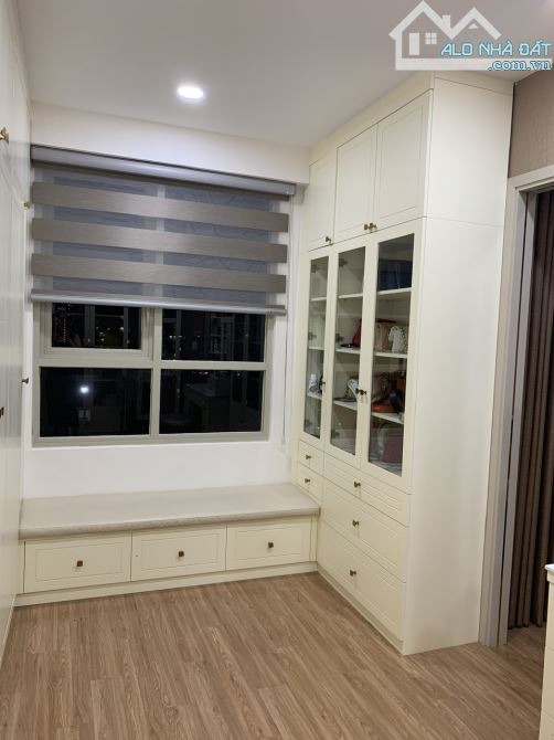 Bán Căn Hộ Gold View , 3 PN, 3WC , 133M2 , Full Nội Thất , Block A3 GIÁ : 8 TỶ 8 - 10