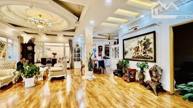 BIỆT THỰ HOÀNG GIA TRỤC ĐƯỜNG VUA CHÚA Yên Thế Phường 10 Đà Lạt sang trọng và đẳng cấp - 1