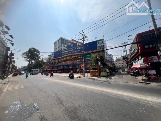 Cho thuê nhà 188 Võ Văn Ngân, Thủ Đức. MT 42m, DTSD ~ 2000m2 - 1