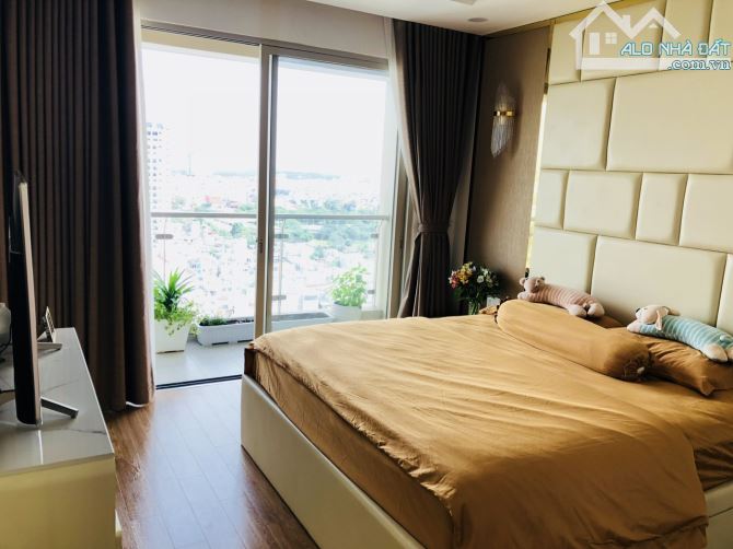 Bán Căn Hộ Gold View , 3 PN, 3WC , 133M2 , Full Nội Thất , Block A3 GIÁ : 8 TỶ 8 - 12