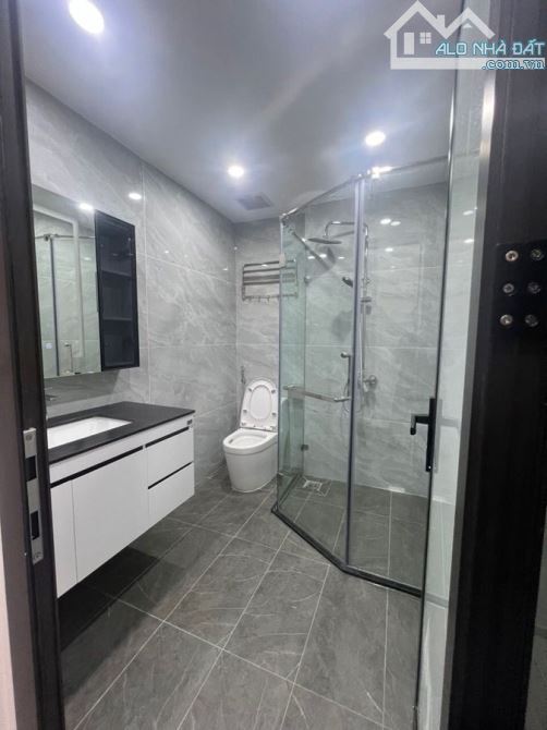 Nám nhà Hồng Tiến - Bồ Đề, thang máy, Gara, kinh doanh, 52m2, 6 tầng, mt 4.1m, nhỉnh 11 tỷ - 2