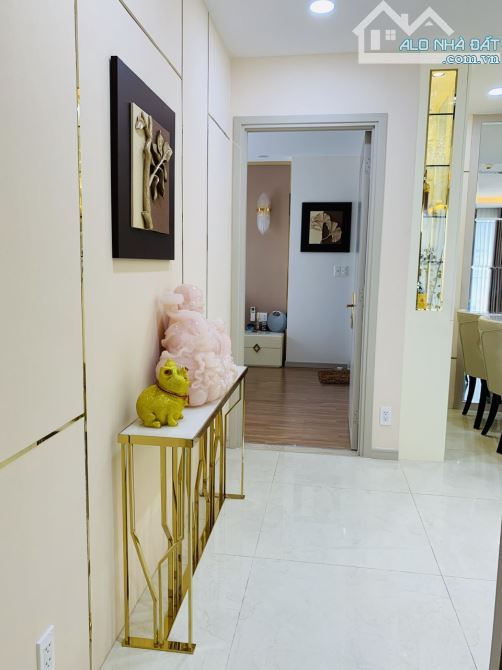 Bán Căn Hộ Gold View , 3 PN, 3WC , 133M2 , Full Nội Thất , Block A3 GIÁ : 8 TỶ 8 - 3