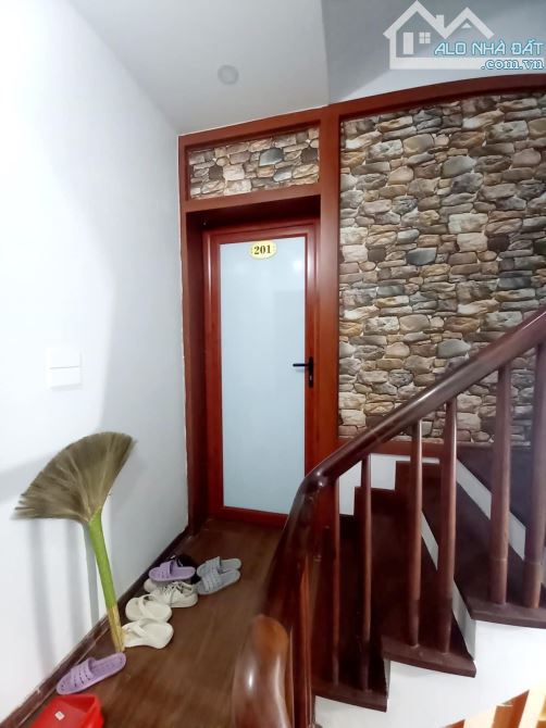 Bán nhà phố Nguyễn Khánh Toàn ( CẦU GIẤY) 46m2 - 5 tầng - mặt tiền 4m- gi.á 6.8 tỷ  Mô tả - 5