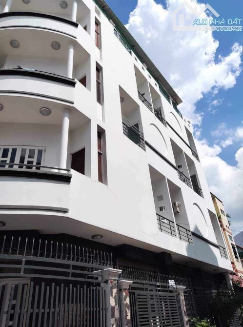 Nhà đẹp 4 tầng lô góc HXH vào nhà Phạm Văn Hai - CMT8