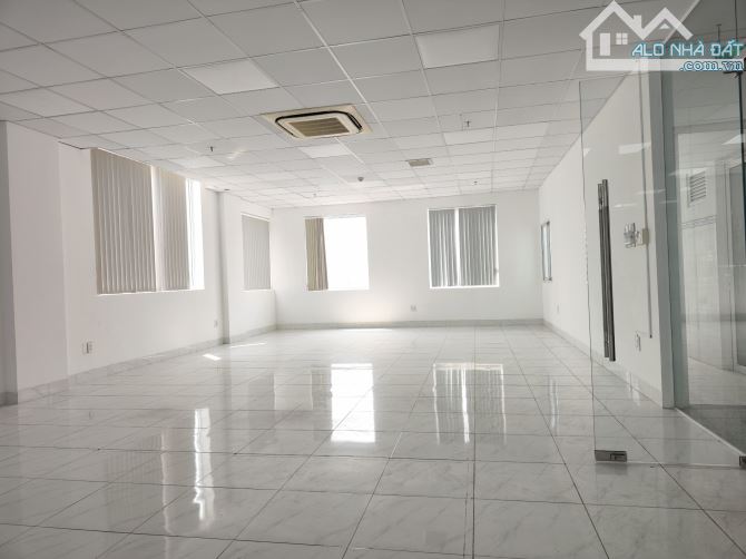 Cho Thuê Văn Phòng Đường Tiền Giang, Tân Bình. DT 200m2  - 25 triệu/ tháng - 13