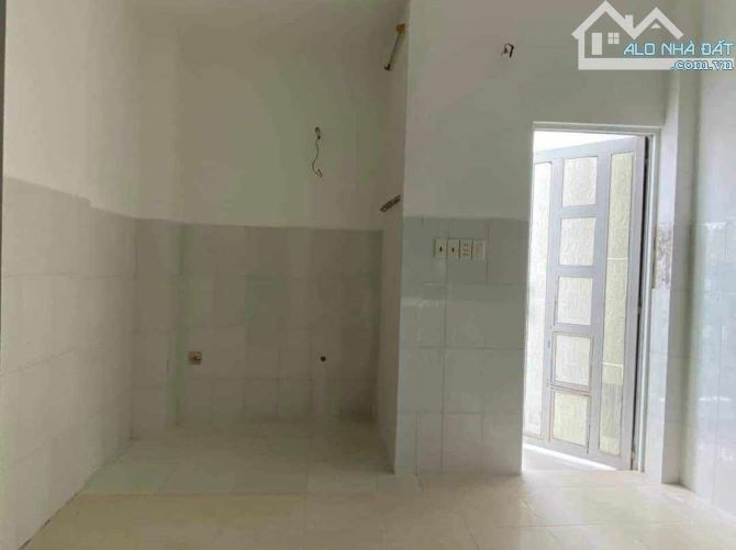 Nhà đẹp 4 tầng lô góc HXH vào nhà Phạm Văn Hai - CMT8 - 2