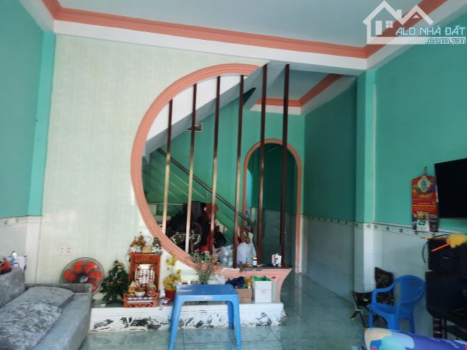 Cho thuê nhà 1 Trệt 1 Lầu 95m2 Bửu Hòa, gần cty Pouchen,đường trước nhà rộng 8m - 3