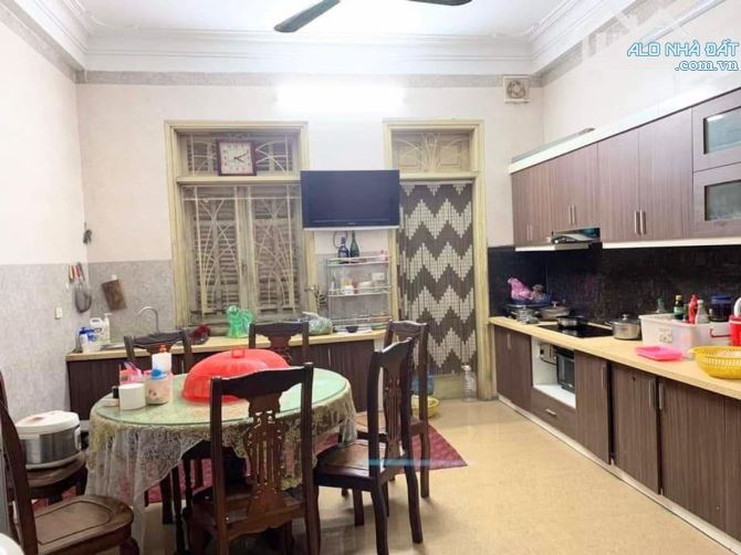 Bán nhà Hoàng Quốc Việt DT100m2 x 5tầng, phân lô, 3 ôtô tránh, vỉa hè, kinh doanh, 22.3 tỷ - 5
