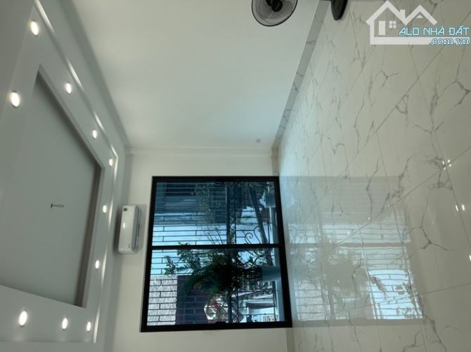 Bán nhà riêng ngõ 120 Dương Văn Bé Vĩnh Tuy Hai Bà Trưng dt 53m x5 t mt 4 m giá 7,3 tỷ