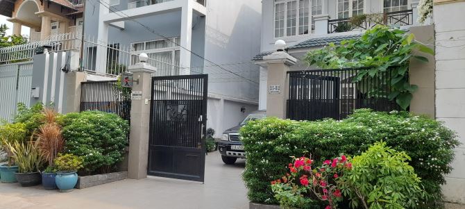 Cần bán Villa 215B12  ngay Nguyễn Văn Hưởng gần trường quốc tế BIS, khu an ninh yên tĩnh