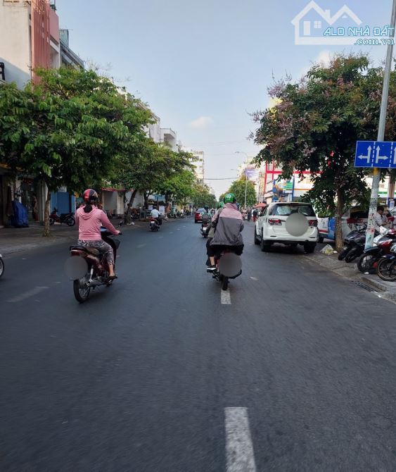 Quận 3, Nguyễn Đình Chiểu, sát MT, 3 tầng mới ở ngay, vuông đẹp, nhỉnh 6 tỷ