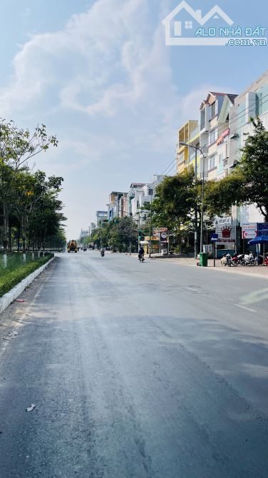 CỰC HIẾM! CẶP NHÀ 5 TẦNG MẶT TIỀN ĐƯỜNG VÕ NGUYÊN GIÁP TP CẦN THƠ