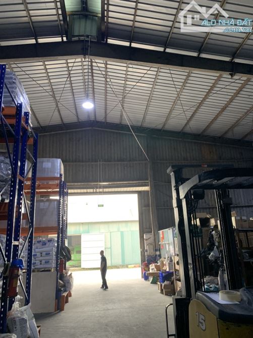 Cho thuê nhà xưởng trong CCN Yên Nghĩa-Hà Đông; 1100m2, xe cont đỗ cửa, sát ngay QL6 - 1