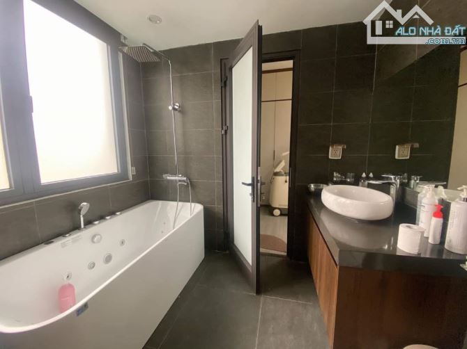 BIỆT THỰ SIÊU VIP KĐT DƯƠNG NỘI HÀ ĐÔNG dt:246m2 x 4 Tầng Mt:11m Giá chào bán 43.8 tỷ - 8