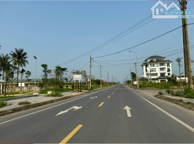 Bán đất 500m2 Mặt tiền đường Trần Thánh Tông view sông - đối diện Khu sinh thái Gió Mếc