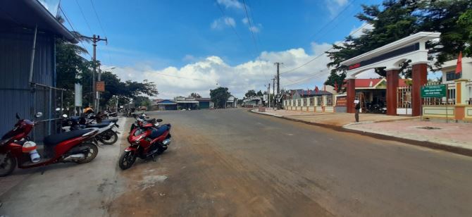 cần bán 2 căn nhà mặt tiền đường Võ Văn Kiệt đang kinh doanh ổn định tại Krong Ana