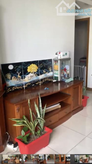 Bán Căn Hộ Saigon Airport ,2 PN, 2WC ,95m2 ,Full Nội Thất , Có Sổ Hồng ,Giá : 6 Tỷ - 1