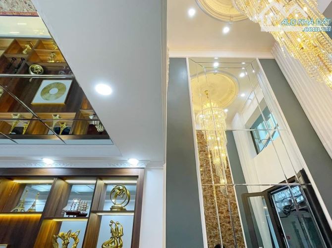 Cho thuê nhà riêng nguyên căn ngõ 89 Nguyễn Phong Sắc, Cầu Giấy. DT 80m x 5t, mt 5m. 35tr