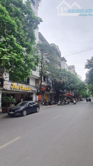 Bán Gấp Tòa Nhà Mặt Phố Phan Văn Trường Thông số có 102. DT 99m2 x 9T. MT9,9m