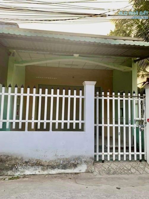 Bán nhanh Căn nhà o Tân Xuân 1 Hóc Môn 62m2 Sổ Hồng Riêng Bao Phí Thuế - 1