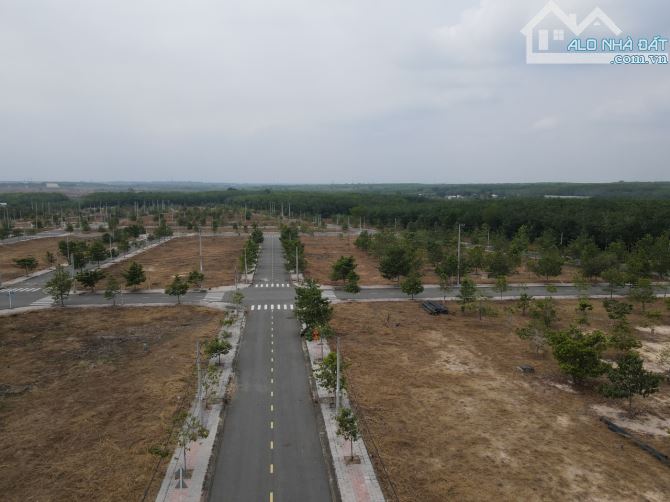 Bán lô đất DT 80m2 trong dự án Vitory city Bàu Bàng. Ngay THHC. Sổ riêng. Giá 1,98 tỷ - 1