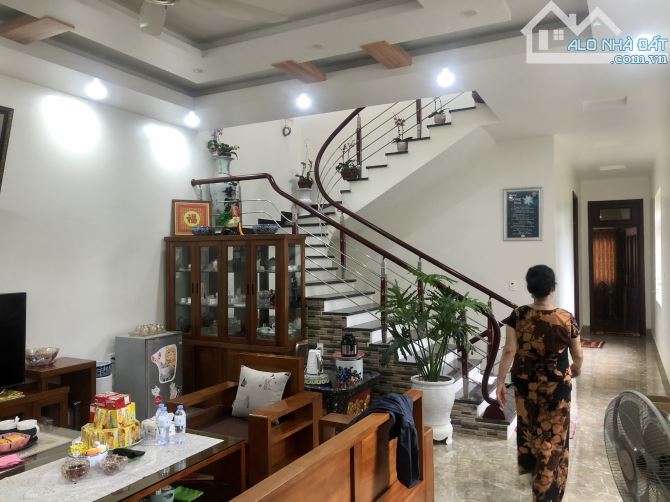 Bán nhà Đồi Công Đoàn, view thành phố, đầy đủ công năng, về ở ngay - 1