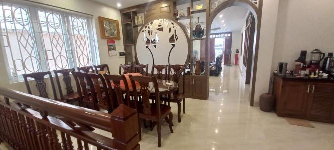 Biệt thự sân vườn Dương Nội 225m 5 tầng mt9m đẳng cấp