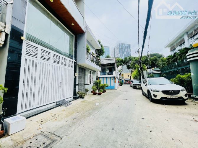 Nhà tài lộc DTSD 252m² Hẻm xe hơi Bến Vân Đồn cạnh bên Millenium Quận 4 - 2