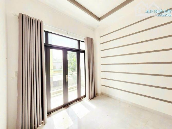 Nhà 2 mặt hẻm, có sân đậu xe hơi, p.Tân Phong, DTSD 132 m2, ngay cư xá Phúc Hải, trường Tâ - 4