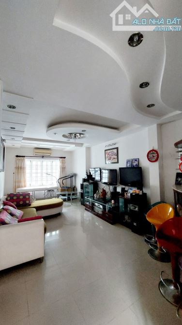 Định Cư ! Bán Gấp Mặt Tiền Kinh Doanh Đỉnh CHU VĂN AN- 96m2(4x24)- 5Tầng- Nhà 1 Đời Chủ - 2