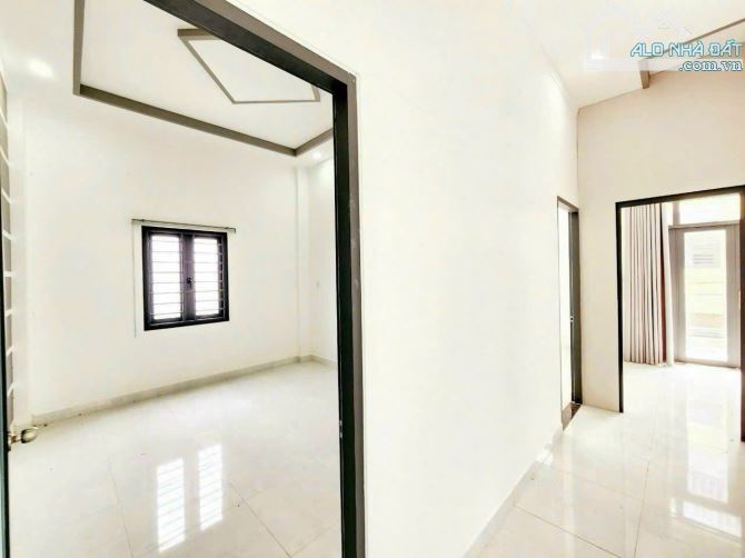 Nhà 2 mặt hẻm, có sân đậu xe hơi, p.Tân Phong, DTSD 132 m2, ngay cư xá Phúc Hải, trường Tâ - 6