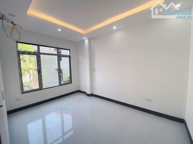 Bán nhà  Mậu Lương-Hà Đông,  Dt 78m2. 4 ngủ, vị trí trung tâm, ô tô vào, giá 11 tỷ.