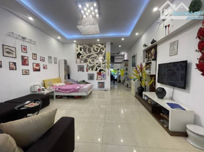 Cần Tiền Bán Nhà Nguyễn Văn Cừ, Long Biên 5T, 46m2 giá 10,7 tỷ (ngõ thông, ô tô nhỏ) - 1