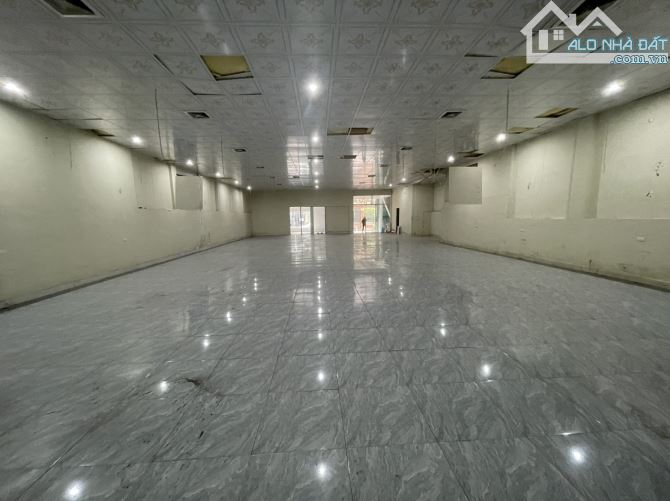 Nhà riêng ngõ phố lĩnh nam tây trà dt400m2x1,5t giá 60tr có tl - 1