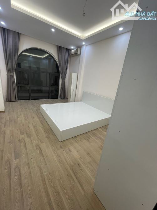 Bán gấp nhà phân lô Thái Hà 42m2 4Tg MT 3.8m chỉ 11,5 tỷ KD Spa phòng khám ÔTô tránh. - 2