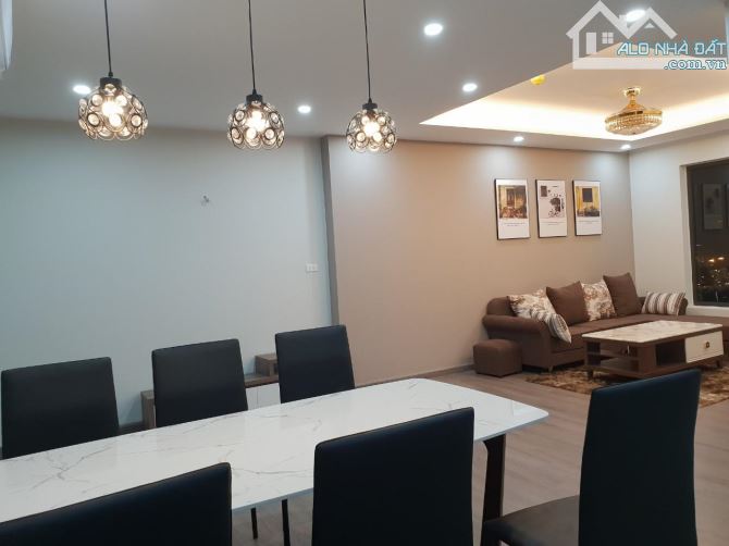Cho thuê căn hộ chung cư 34T Hoàng Đạo Thúy 146m2, 3 ngủ, 3 wc giá 18 triệu/tháng - 2