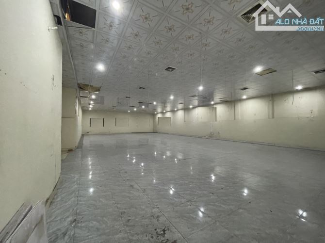 Nhà riêng ngõ phố lĩnh nam tây trà dt400m2x1,5t giá 60tr có tl - 4