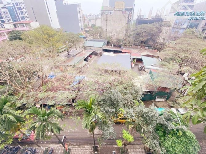 BÁN TOÀ VĂN PHÒNG KHU ĐẤU GIÁ YÊN XÁ PHÂN LÔ 250M2X5 TẦNG MT 12M2 GIÁ 68 TỶ