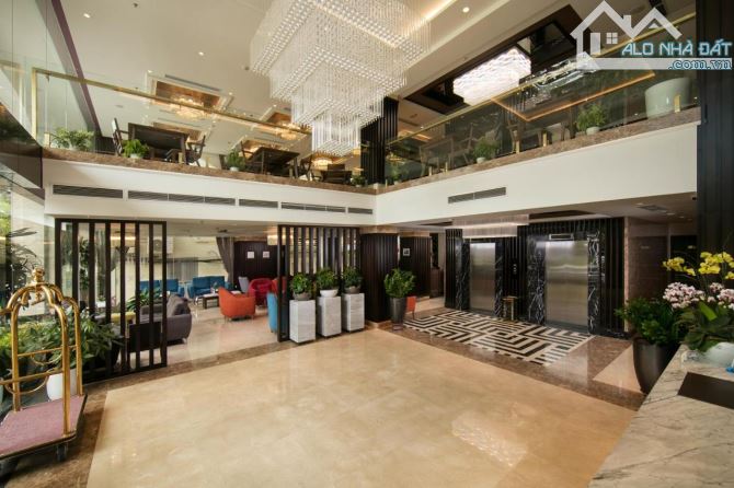 Giảm 25 tỷ; khách sạn MP Nguyễn Hữu Huân, DT 200m2, MT 9m, xây 10 tầng, 46 phòng, 220 tỷ