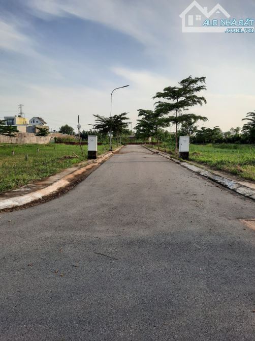 KDC Rạch Tôm Nhơn Đức Nhà Bè, XD Tự Do, Sổ Hồng Cầm Tay, Xung Quanh Nhiều Tiện ích