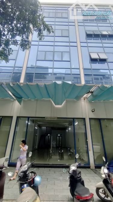 Cho thuê nhà đường Tố Hữu, Hà Đông, HN. DT 80m, 5 tầng, MT 6m, thông sàn ô tô đỗ cửa. Giá